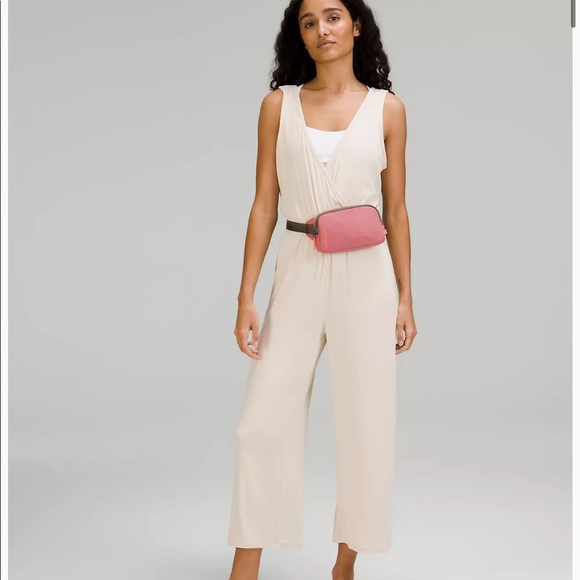 NWT Lululemon Brier Rose Mini Belt Bag! - Picture 3 of 9